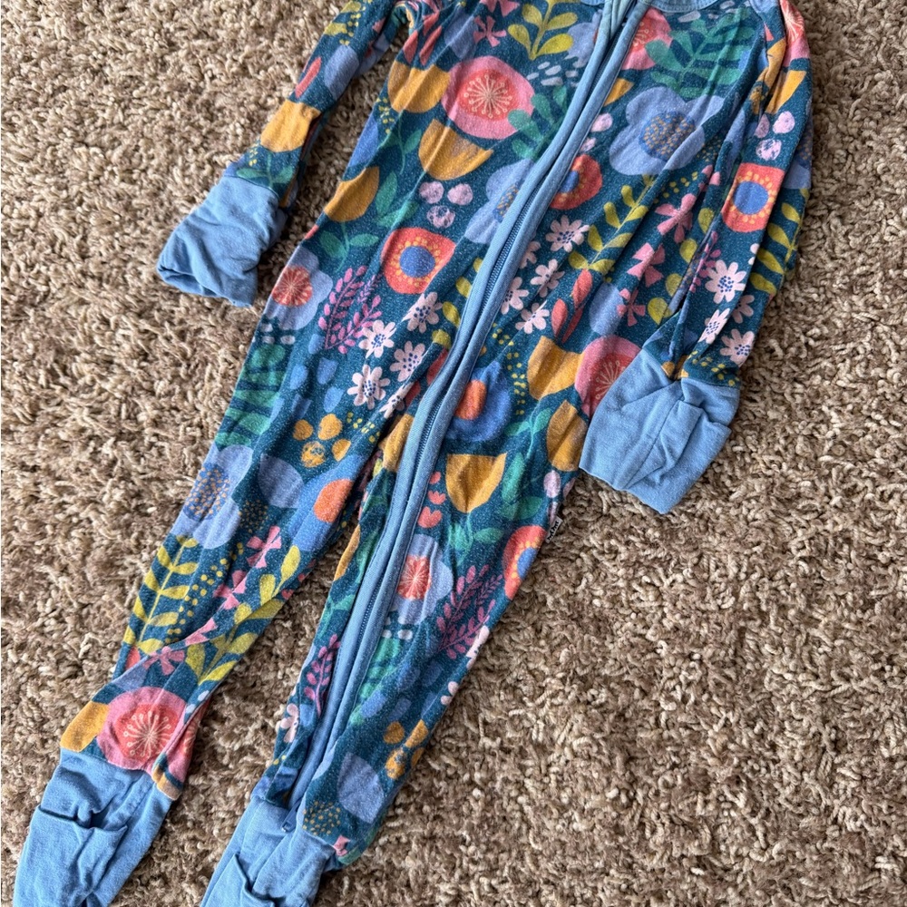 Little sleepies flower print 0-3mo